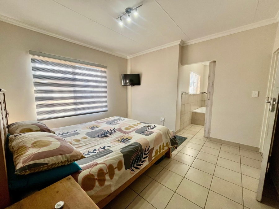 3 Bedroom Property for Sale in Waterval East North West